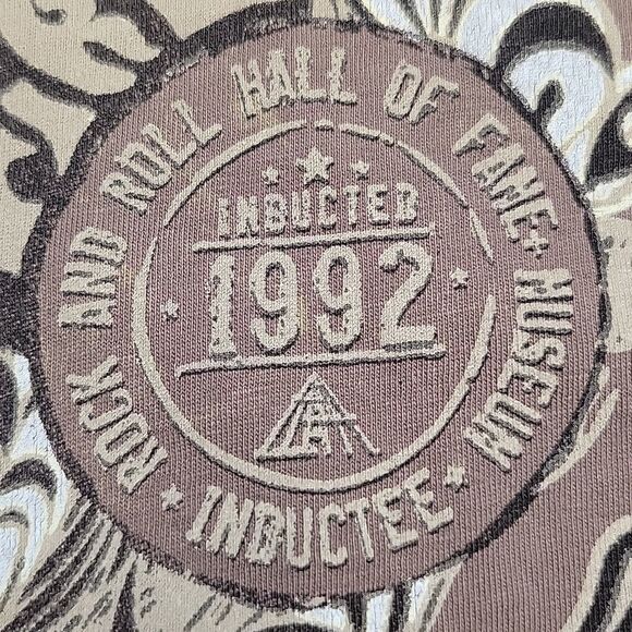 Rock & Roll Hall of Fame Authentic Jimi Hendrix Graphic Tee-shirt Size Medium - Picture 12 of 13